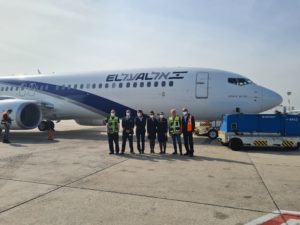 מטוס אל על עם הסיוע האוקראיני