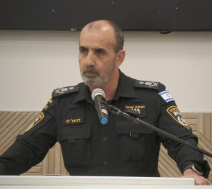 מפכ"ל המשטרה מטקס הפיצוח לאחר ביצוע המעצרים הבוקר  צילום: דוברות המשטרה