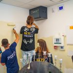 נירלט נרתמת למען בני הנוער של קיבוץ ניר עוז צילום: אמיר יעקובי