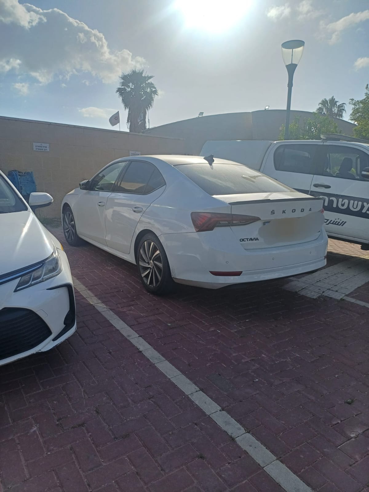 הרכב עצמו, ששוויו מוערך במאות אלפי שקלים, הוחרם ונגרר לתחנת המשטרה לצורך הליך חילוט. צילום: דוברות המשטרה