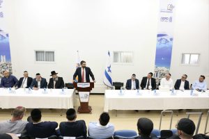 השר מלכיאלי, יונה יהב ודרור עמוס בפגישה, צילום: יעקב כהן