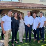 משמאל לימין ראש המכינה איזו מויסה מנכל המכינה סוזן בר גל איובי - מנהל חינוך חברה ונוער במשרד החינוך שר החינוך יואב קיש יו"ר העמותה אלון קרן מנכ"ל מכינות אופק יוסי מלכה